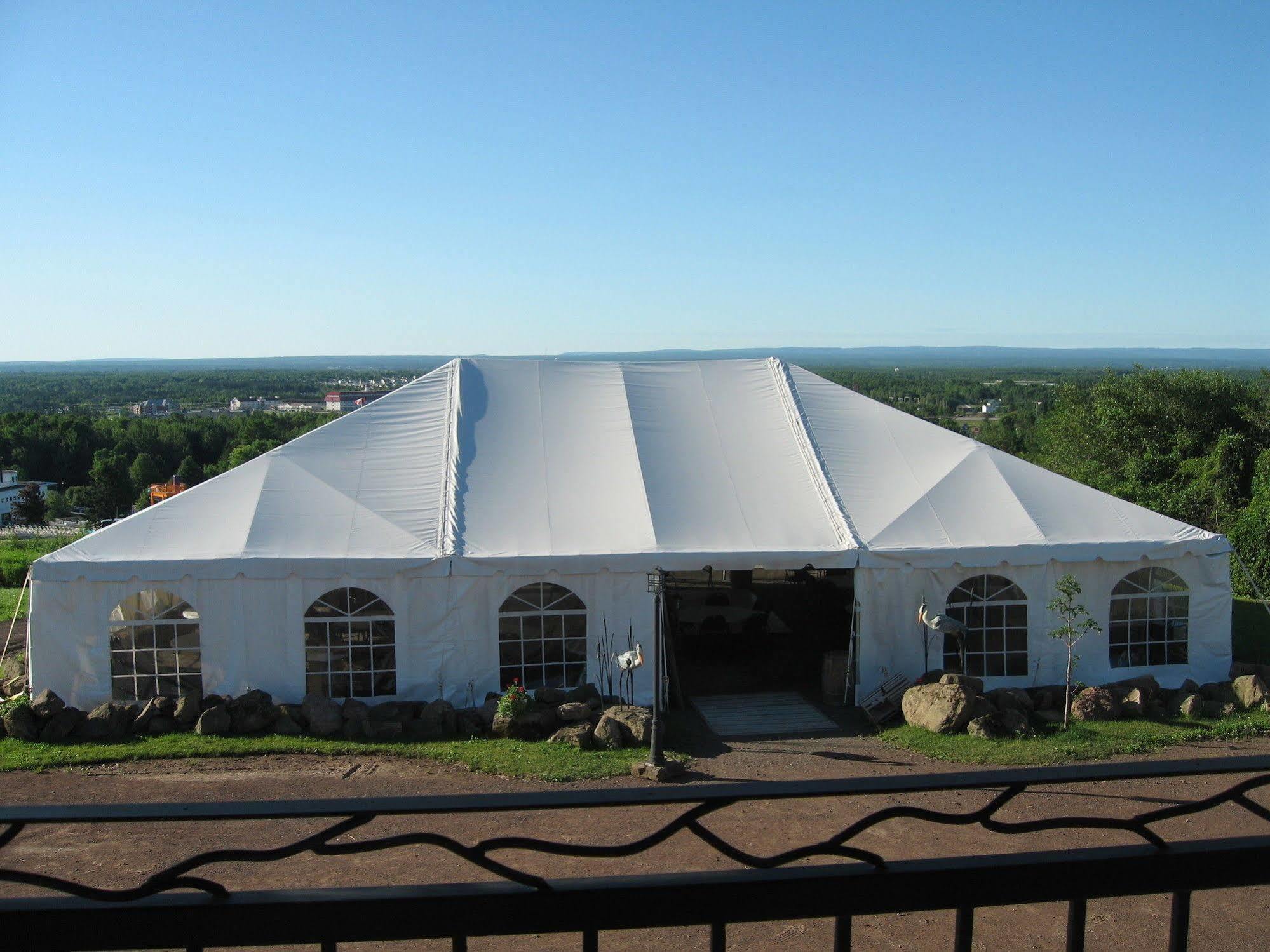 Magnetic Hill Winery Hotel Moncton Buitenkant foto