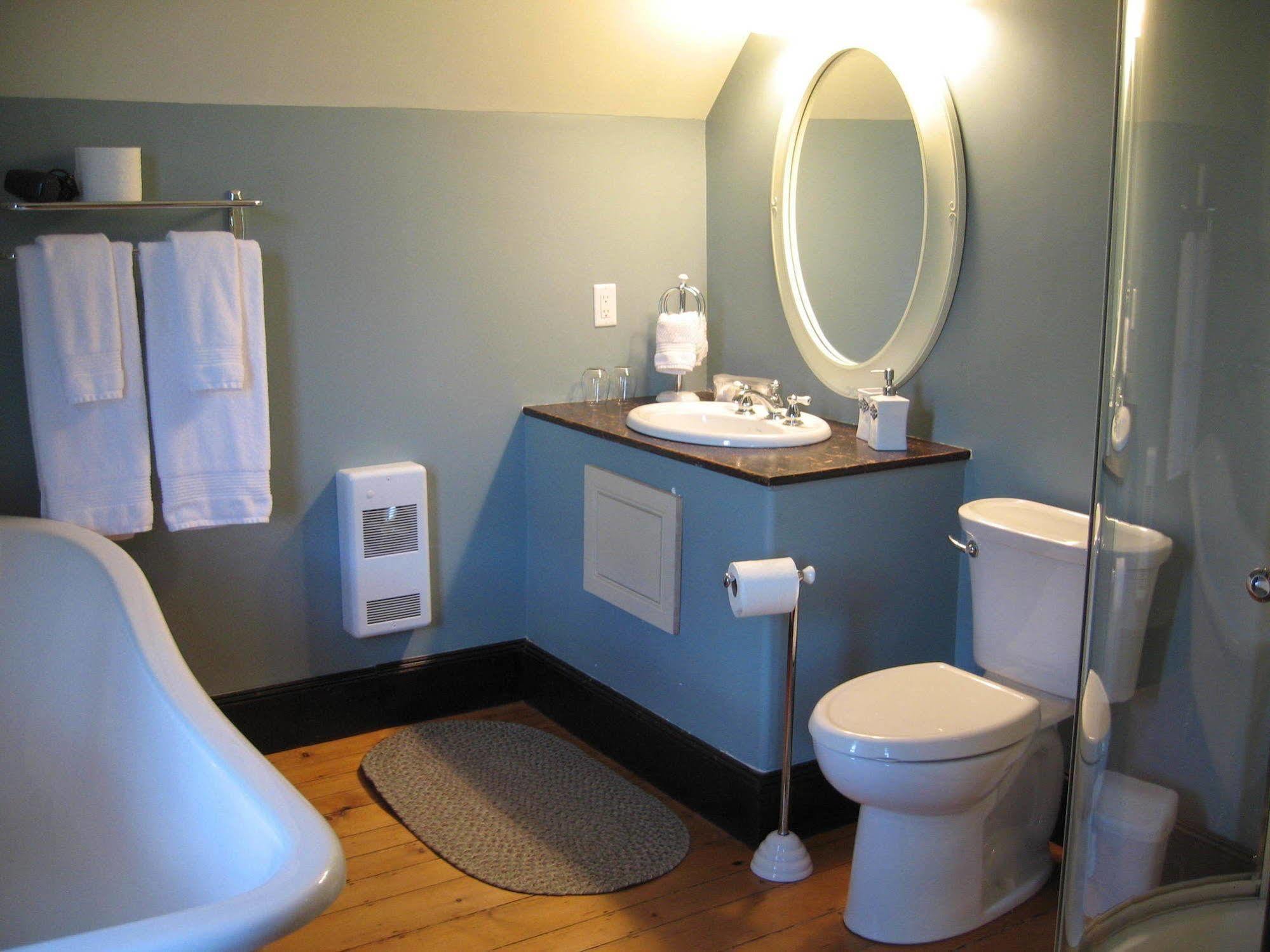 Magnetic Hill Winery Hotel Moncton Buitenkant foto